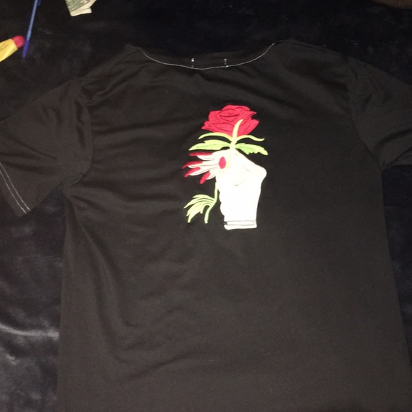 Cute edgy T-shirt - Picture 2 of 2